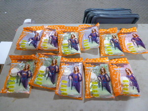 lot 319 image: 11 Bags of Vacuum Compressed Bags with Suction Valves