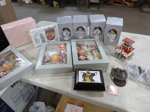 lot 337 image: Simson Giftware Gifts