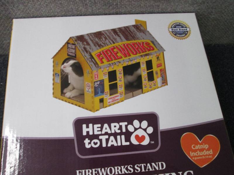 Heart to Tail Cat Scratching Playho...