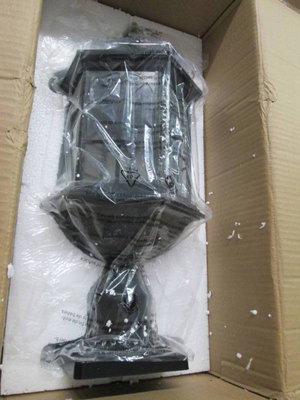 solar post lamp...