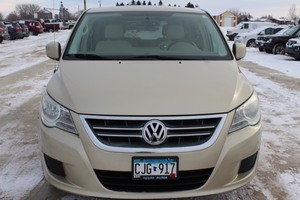 2010 Volkswagen Routan SEL