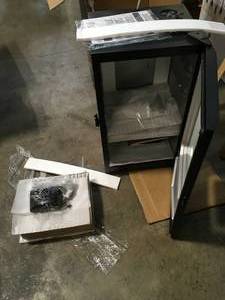 Masterbuilt 30 in. Digital Electric Smoker in Black not used see pictures