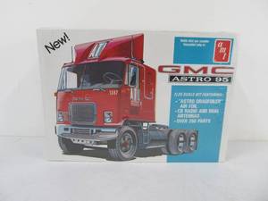 lot 14 image: AMT GMC Astro-95 Semi Truck