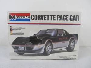 lot 59 image: Monogram Corvette Pace Car