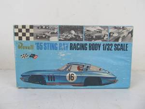 lot 69 image: Revell 65 Stingray Racing Body