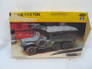 lot 78 image: Testors DODGE 1 12 Ton Military Truck