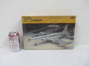 lot 80 image: Testors US Air Force T-33A Jet Trainer