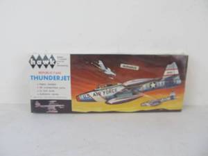 lot 92 image: Hawk Models Republic P-84G Thunderjet
