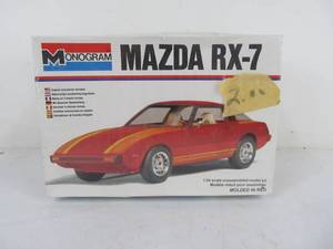 lot 106 image: Monogram MAZDA RX-7