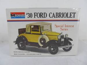 lot 112 image: Monogram 1930 Ford Cabriolet
