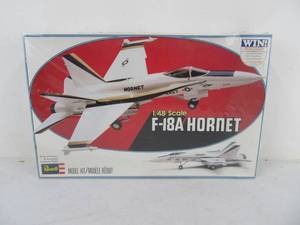 lot 121 image: Revell F-18 Hornet