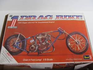 lot 145 image: Larger Revell HARLEY DAVIDSON #1 Drag Bike Motorcycle
