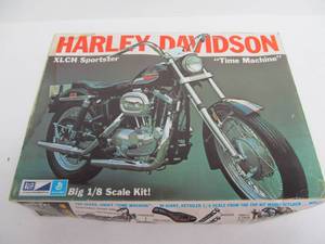 lot 124 image: Larger MPC HARLEY DAVIDSON Time Machine XLCH Motorcycle