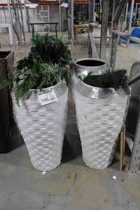 lot 596 image: Lot of (4) Planters