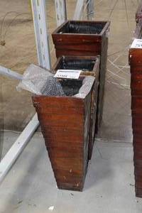 lot 598 image: Lot of (3) Plastic Planters