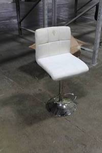 lot 839 image: Lot of (4) White Bar Stools, Adjustable Height
