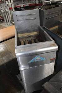 lot 46 image: Comstock Castle Stove Co Deep Fryer