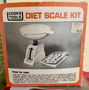 lot 36 image: Kitchen Goodies