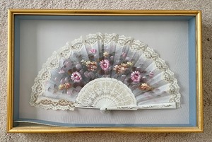 lot 50 image: Vintage Delights