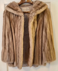 lot 54 image: Gordon Kruse and Harvard Gross Fur Coat