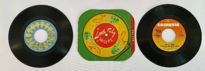 lot 58 image: Childrens Record Player and Records
