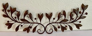 lot 59 image: Wall Decor