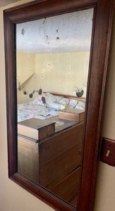lot 73 image: Vintage Wall Mirror
