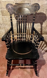 lot 123 image: Vintage Rocking Chair