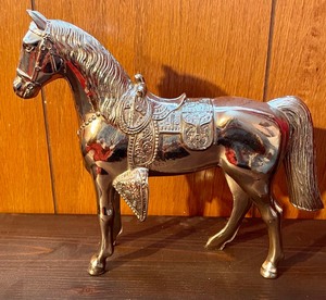 lot 85 image: Vintage Marvelous Metal Horse and Owl Figurines