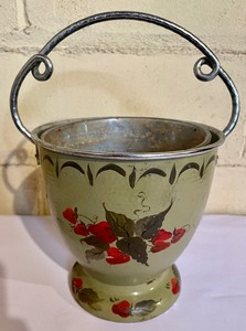 lot 92 image: Vintage Decorative Metal Handled Pail
