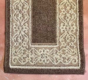lot 115 image: Orian Rugs Runner