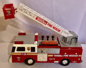 lot 267 image: Toy Tonka Trucks
