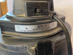 lot 214 image: 5 gallon Wet  Dry Shop Vac