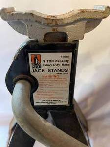 lot 238 image: Pro Lift 3 Ton Jack Stands