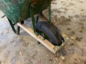 lot 251 image: Heavy Duty Metal Wheel Barrow