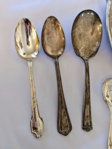 lot 152 image: Vintage Silver Plated Servingware