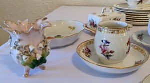lot 153 image: Assorted Vintage Dishes