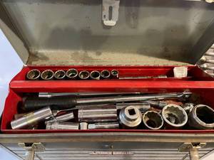 lot 293 image: Craftsman Tool Box with Sockets and Rachets