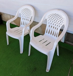 lot 175 image: Pair of Plastic Patio Chairs