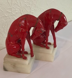 lot 8 image: Pair of Art Deco Whippet or Greyhound Bookend Figurines