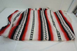 lot 2 image: blanket