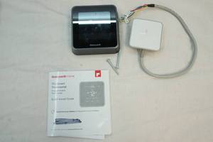 lot 4 image: Honeywell Home T5 Smart Thermostat
