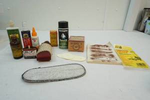 lot 11 image: gun cleaning supplies
