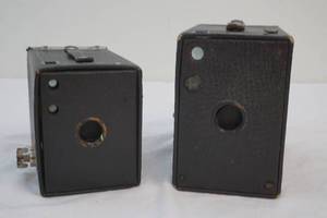 lot 27 image: Antique Kodak cameras