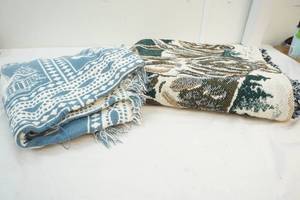 lot 43 image: throws