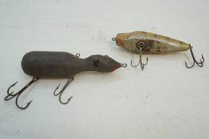 lot 71 image: vintage baits