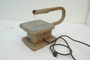 lot 92 image: jig saw
