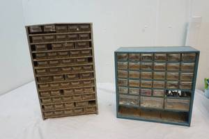 lot 98 image: storage containers
