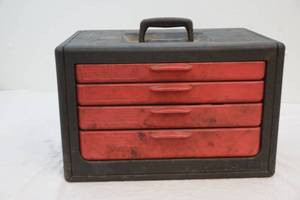 lot 110 image: tool chest