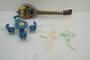 lot 127 image: mandolin and jewelry box